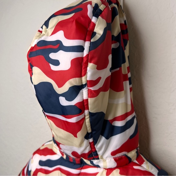 Tommy Hilfiger Toddler Camo Puffer Jacket Polyester 24M Red Blue Tan White - Picture 6 of 9